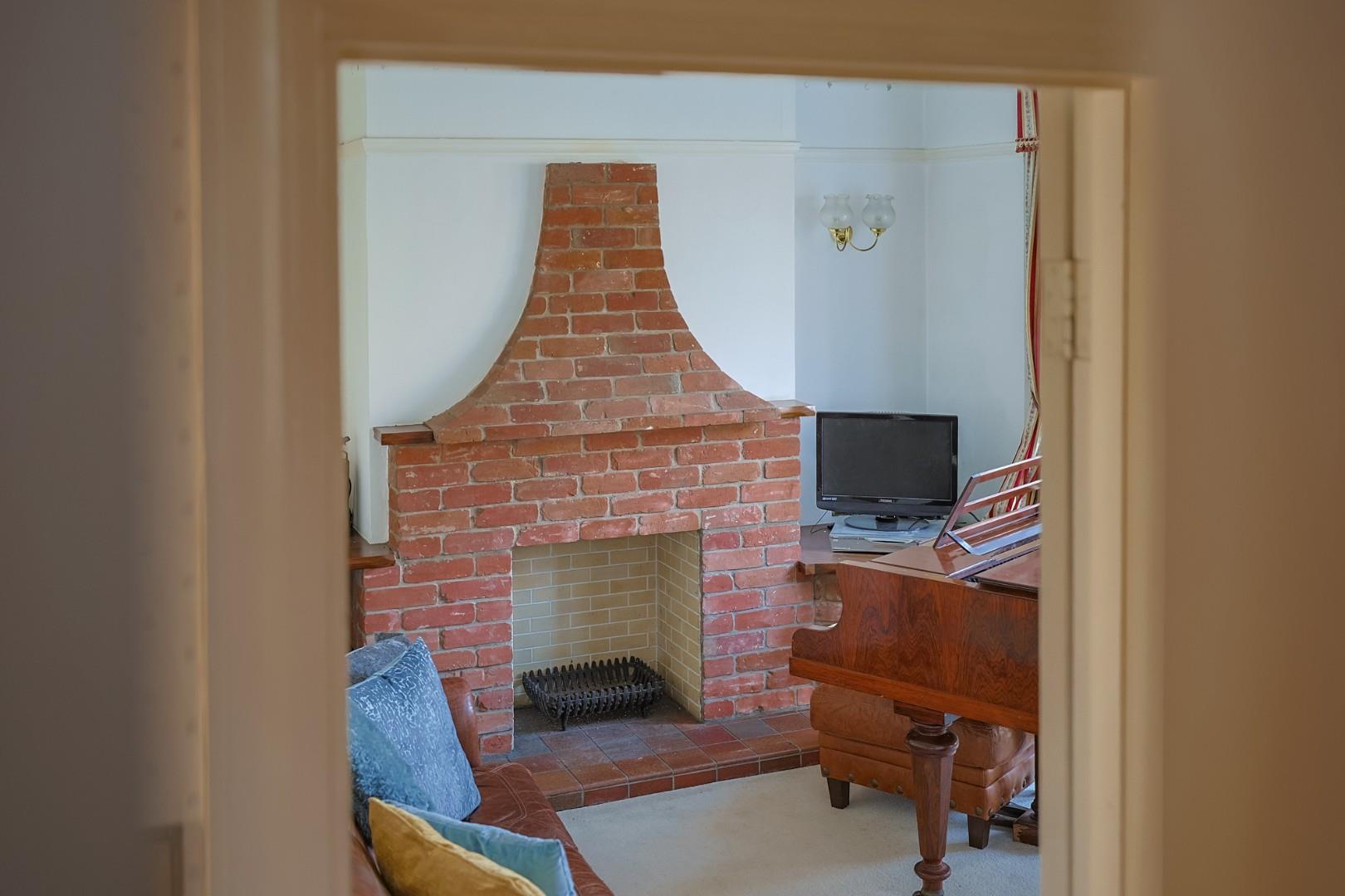 Mayals Road, Mayals, Swansea, SA3 5HE